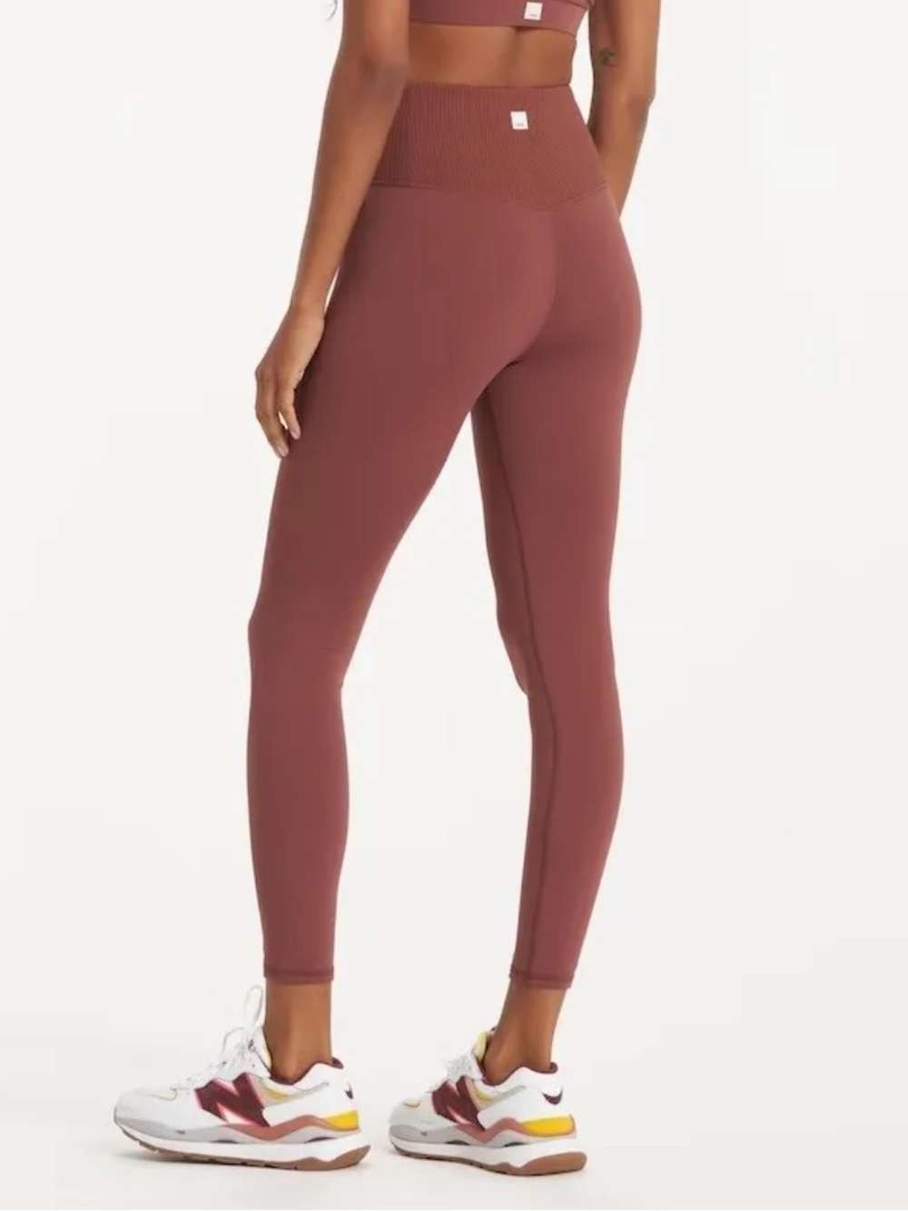 Vuori | Rib Studio High-Rise Legging in a Dusty Rose Mauve tone | S